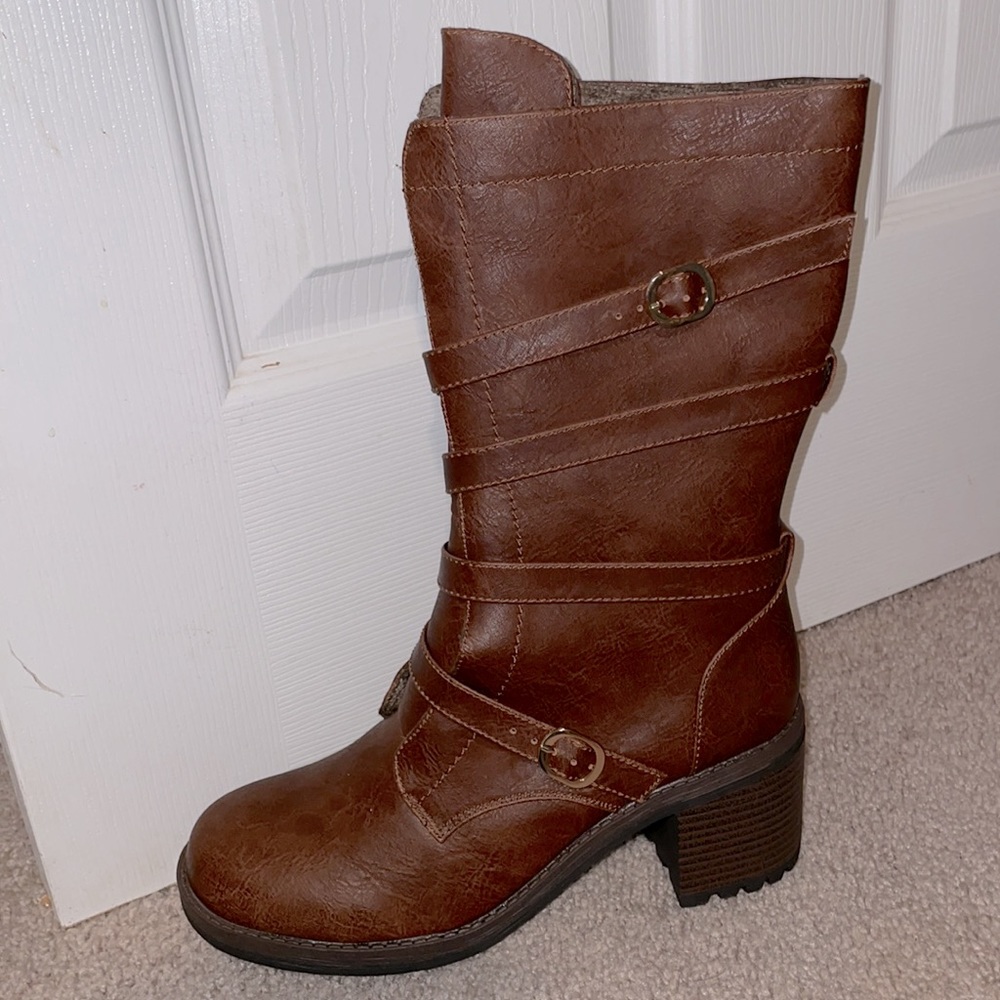 Chase & Chloe Boots - 8